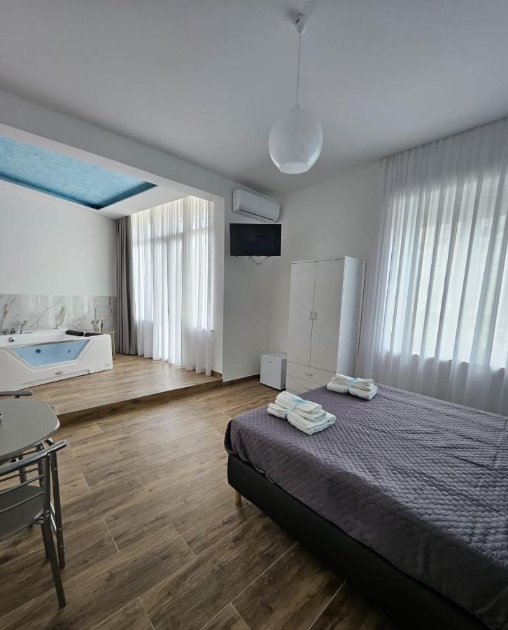 B&B Pietre Preziose Salerno Buitenkant foto