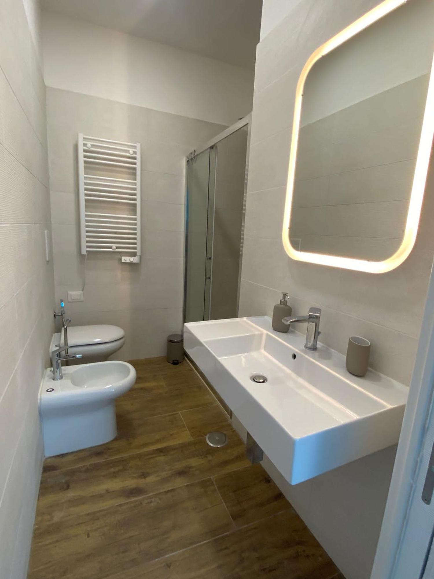 B&B Pietre Preziose Salerno Buitenkant foto